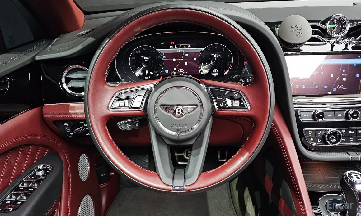 Фото 13 - Bentley Bentayga