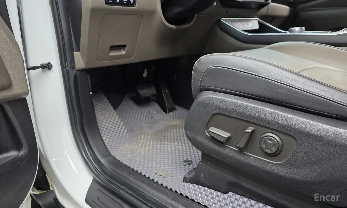 Фото 18 - Kia Carnival