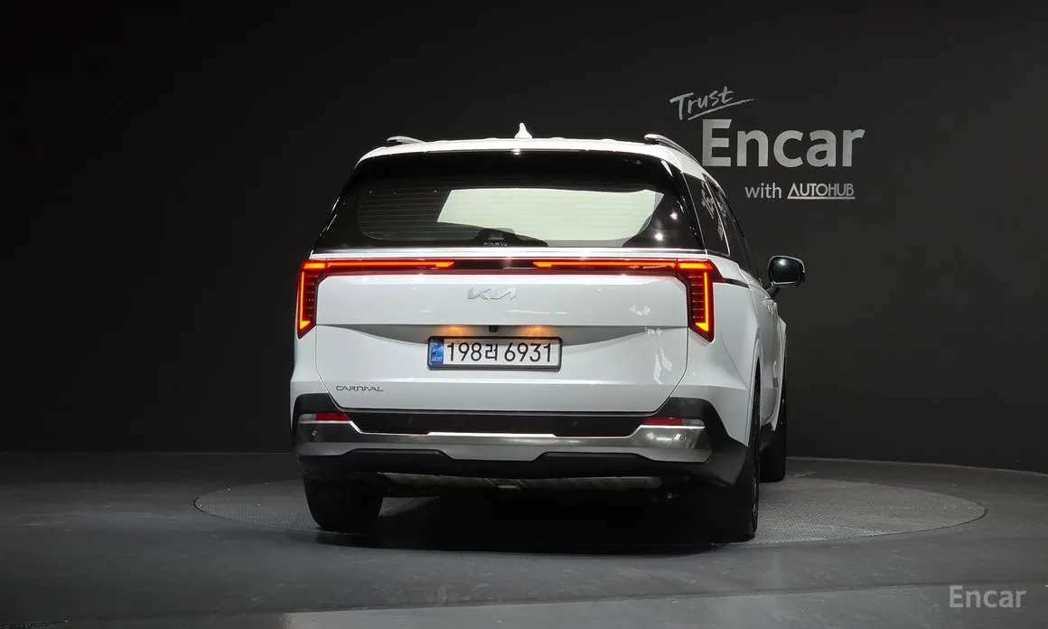 Фото 4 - Kia Carnival