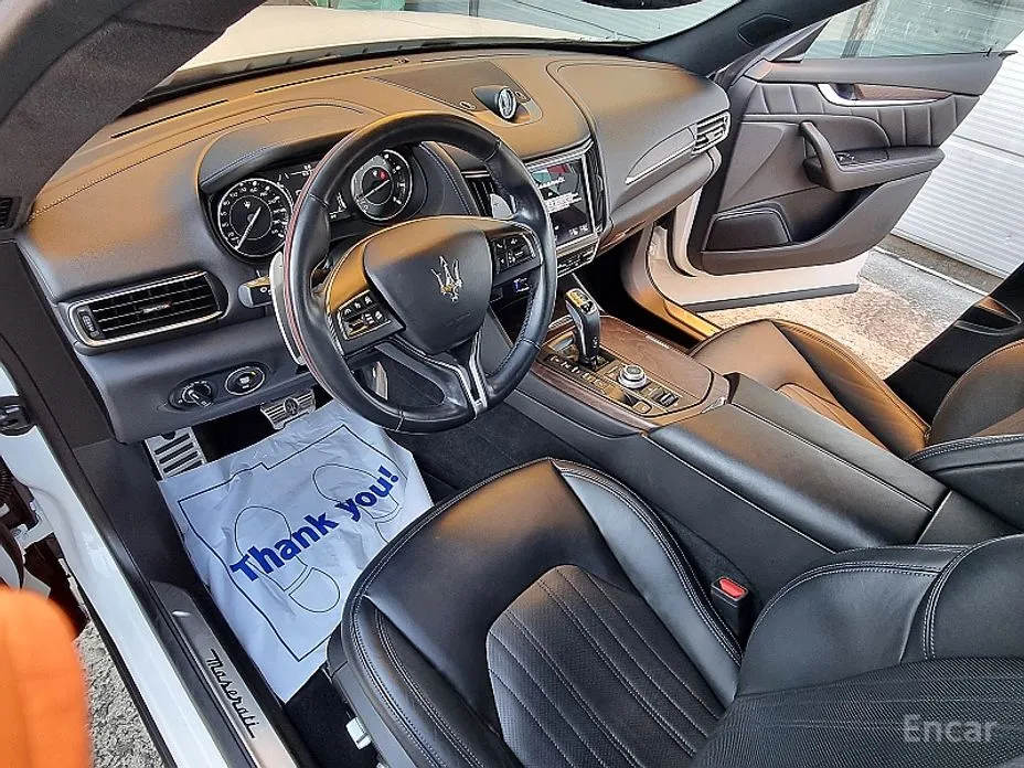 Фото 7 - Maserati Levante