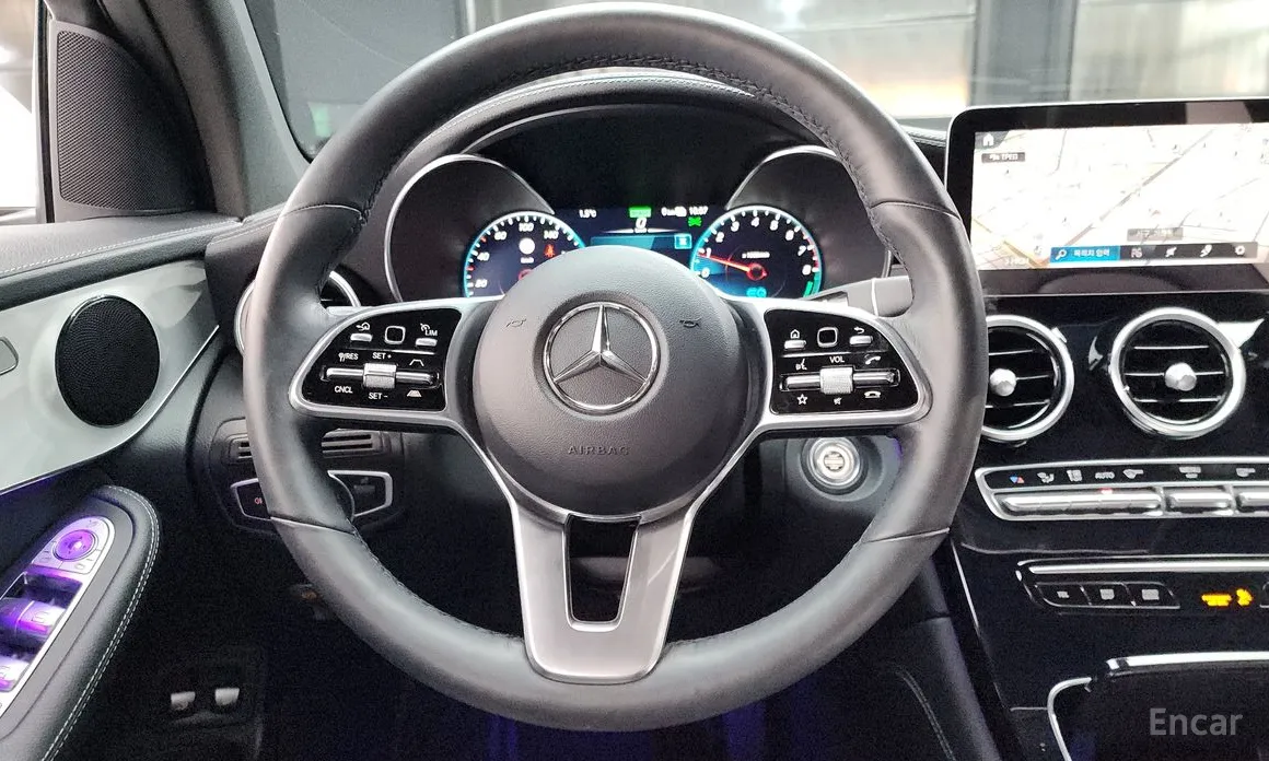 Фото 13 - Mercedes-Benz GLC-Class