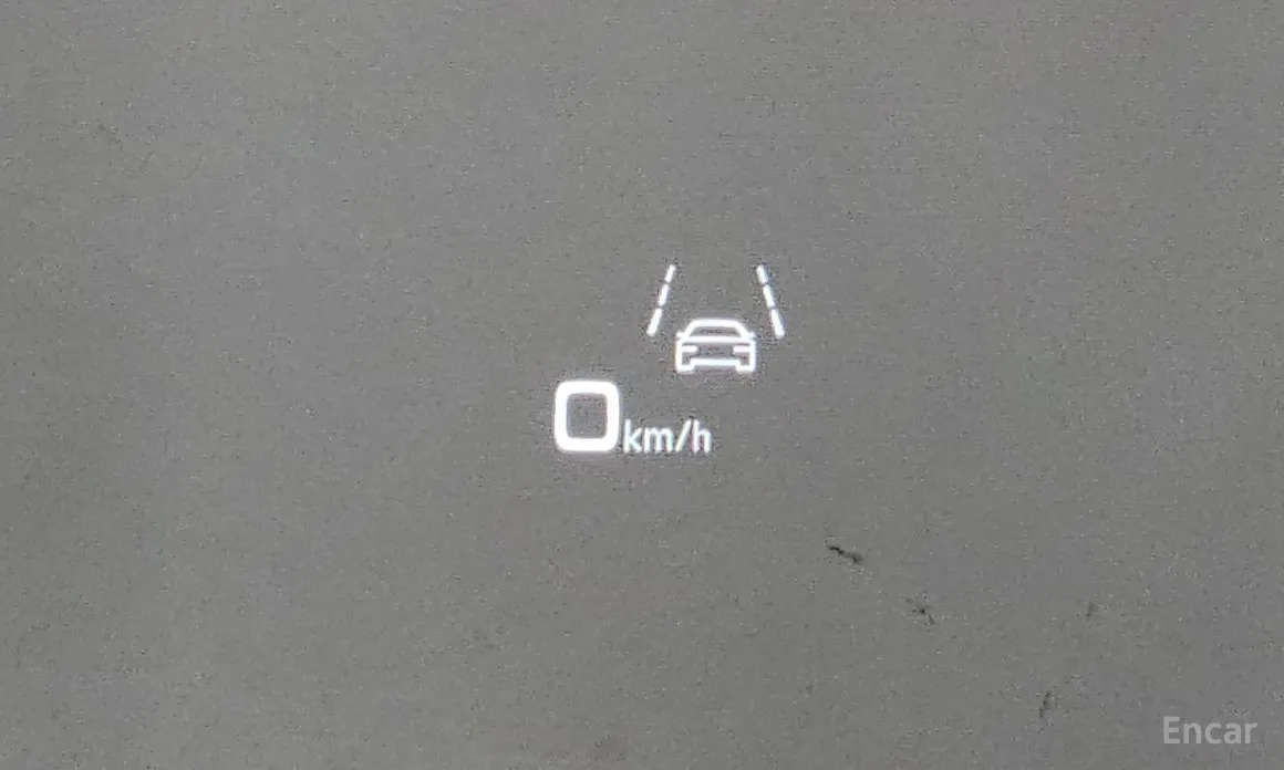 Фото 17 - Audi Q8