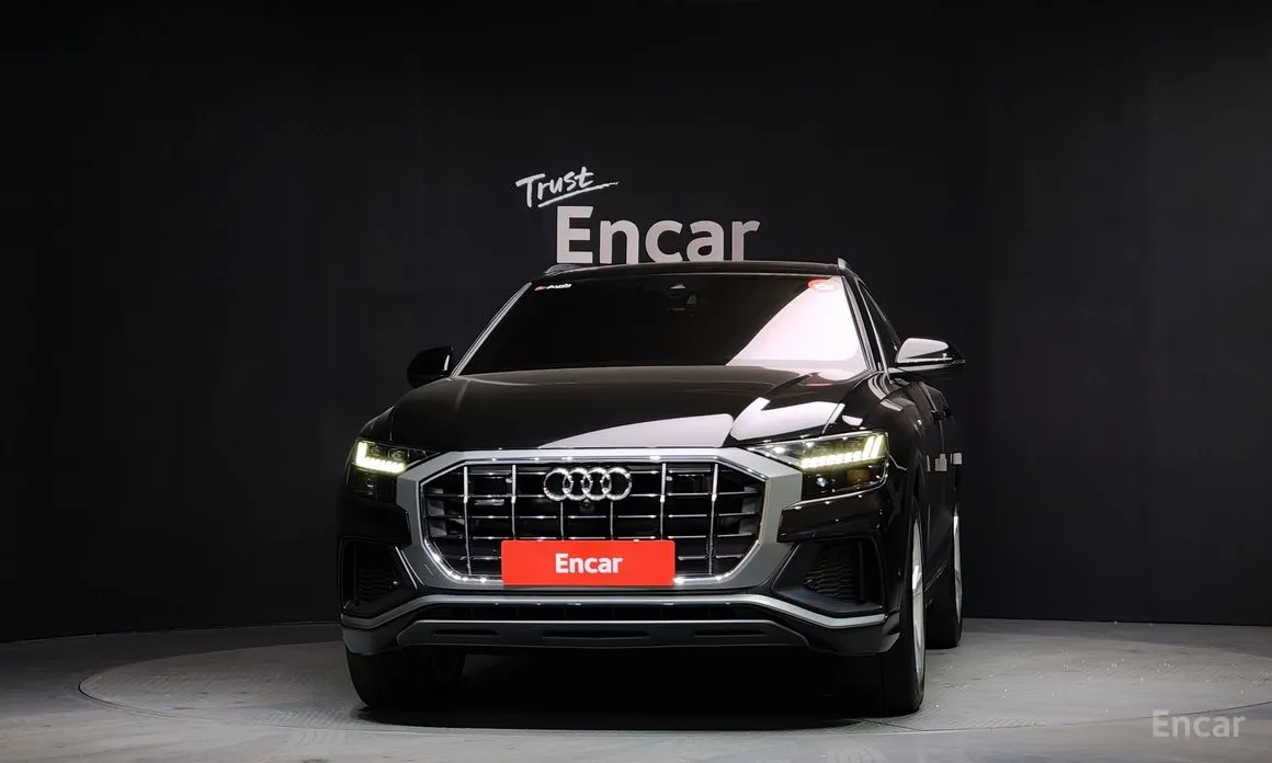 Фото 3 - Audi Q8