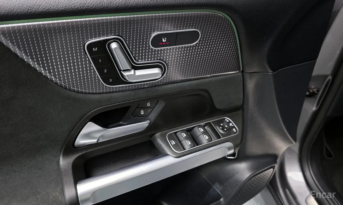 Mercedes-Benz GLB-Class 2020 GLB250 4MATIC