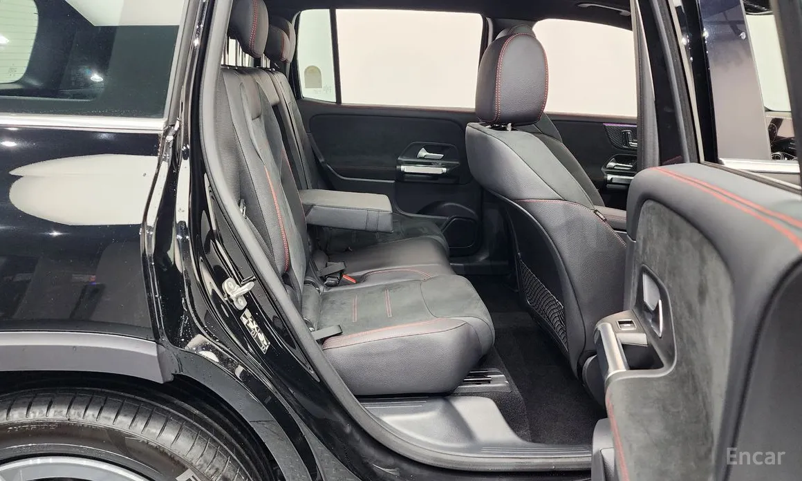 Фото 12 - Mercedes-Benz GLB-Class