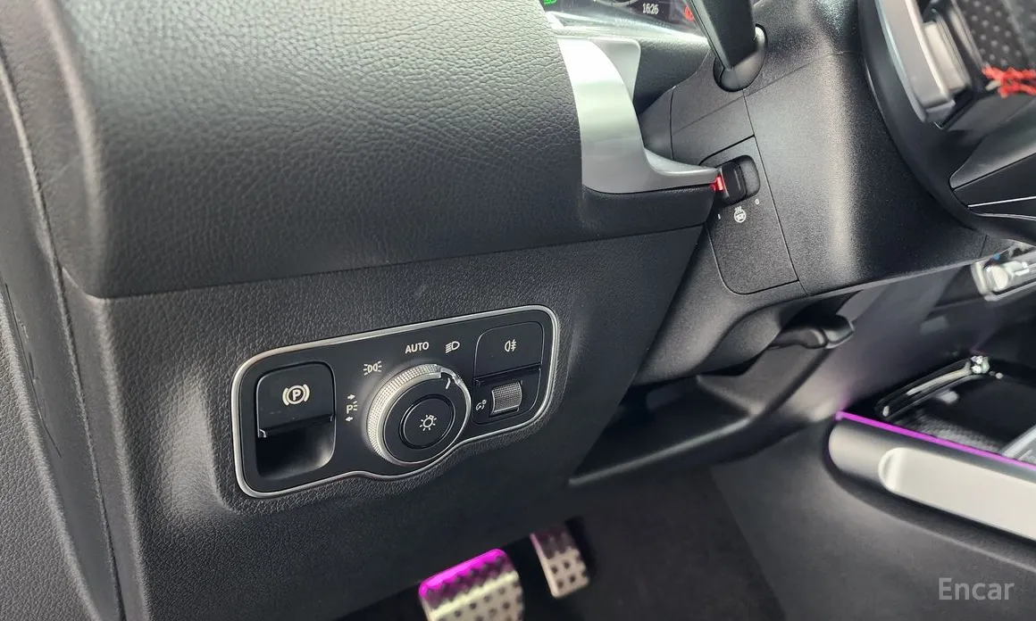 Фото 14 - Mercedes-Benz GLB-Class