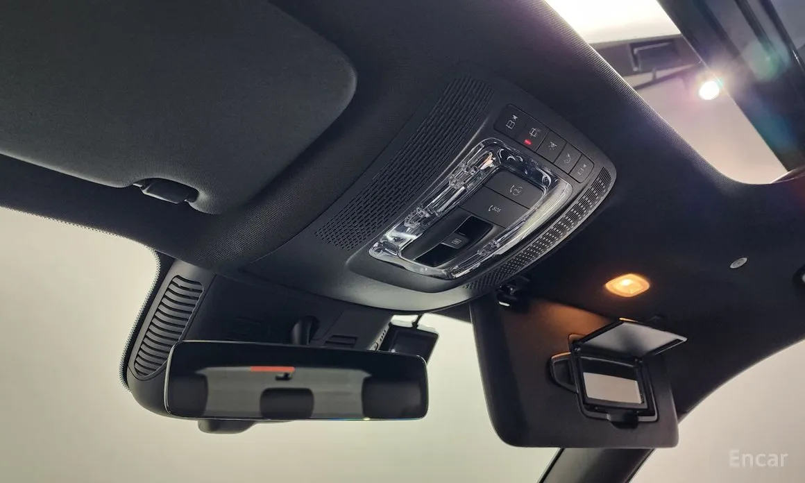 Фото 17 - Mercedes-Benz GLB-Class