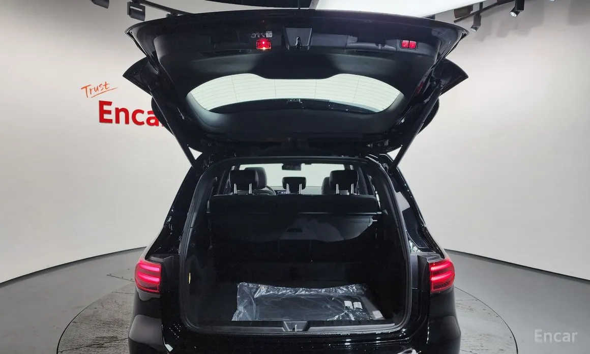 Фото 20 - Mercedes-Benz GLB-Class