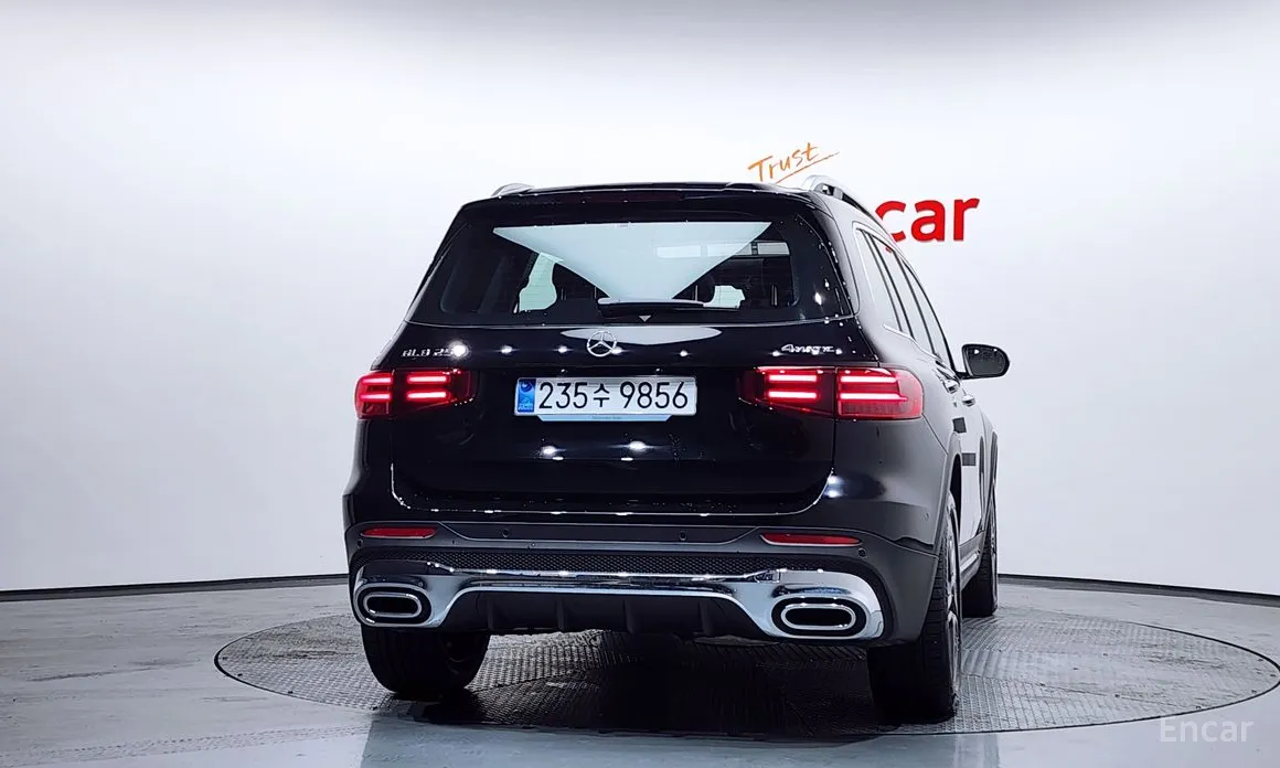 Фото 4 - Mercedes-Benz GLB-Class