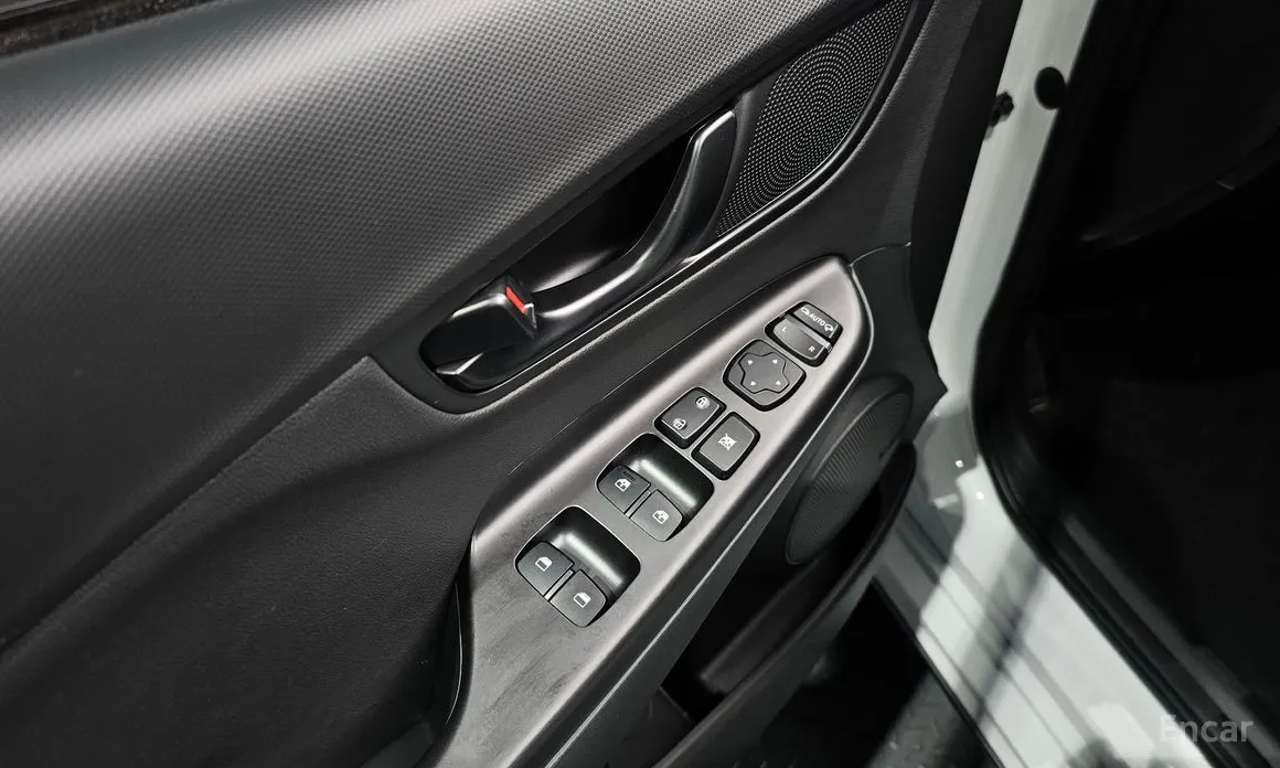 Фото 18 - Hyundai Kona