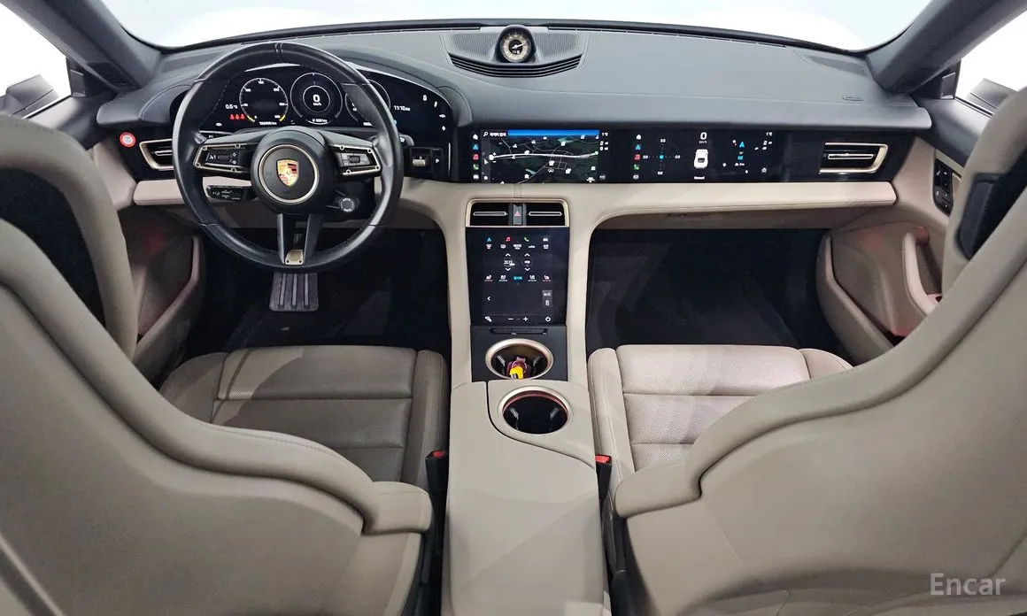 Фото 7 - Porsche Taycan