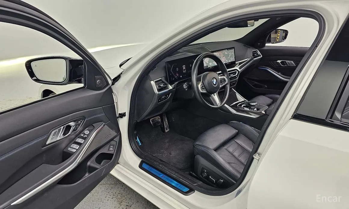 Photo 11 - BMW 3 Series