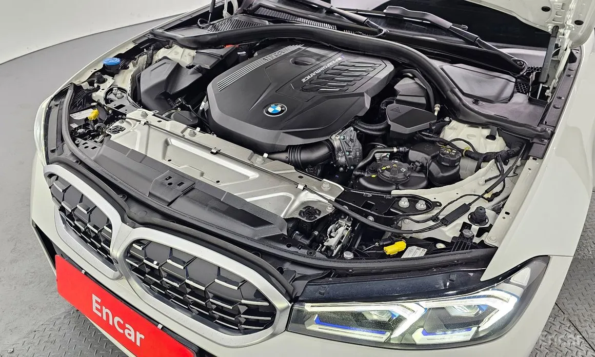 Photo 6 - BMW 3 Series