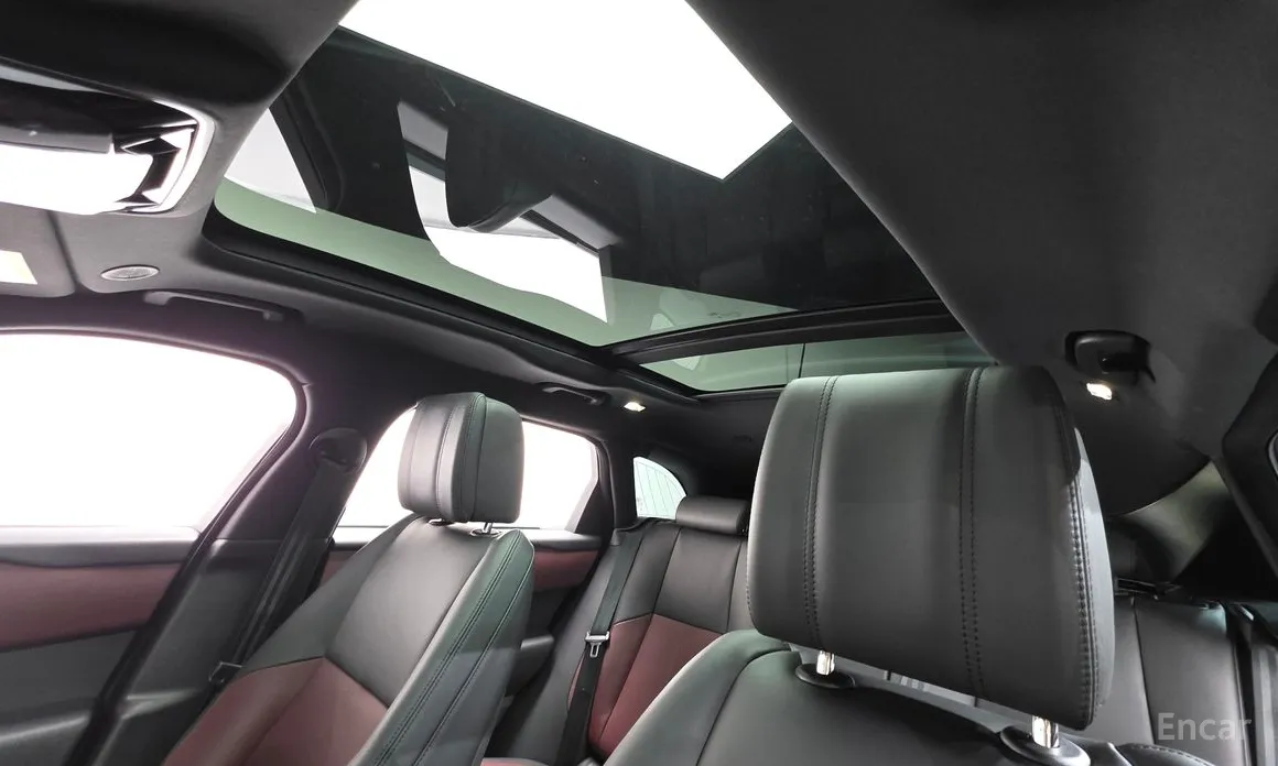 Фото 17 - Land Rover Range Rover Velar