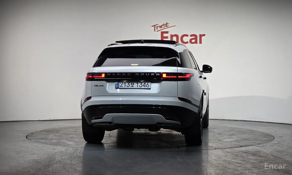 Фото 4 - Land Rover Range Rover Velar