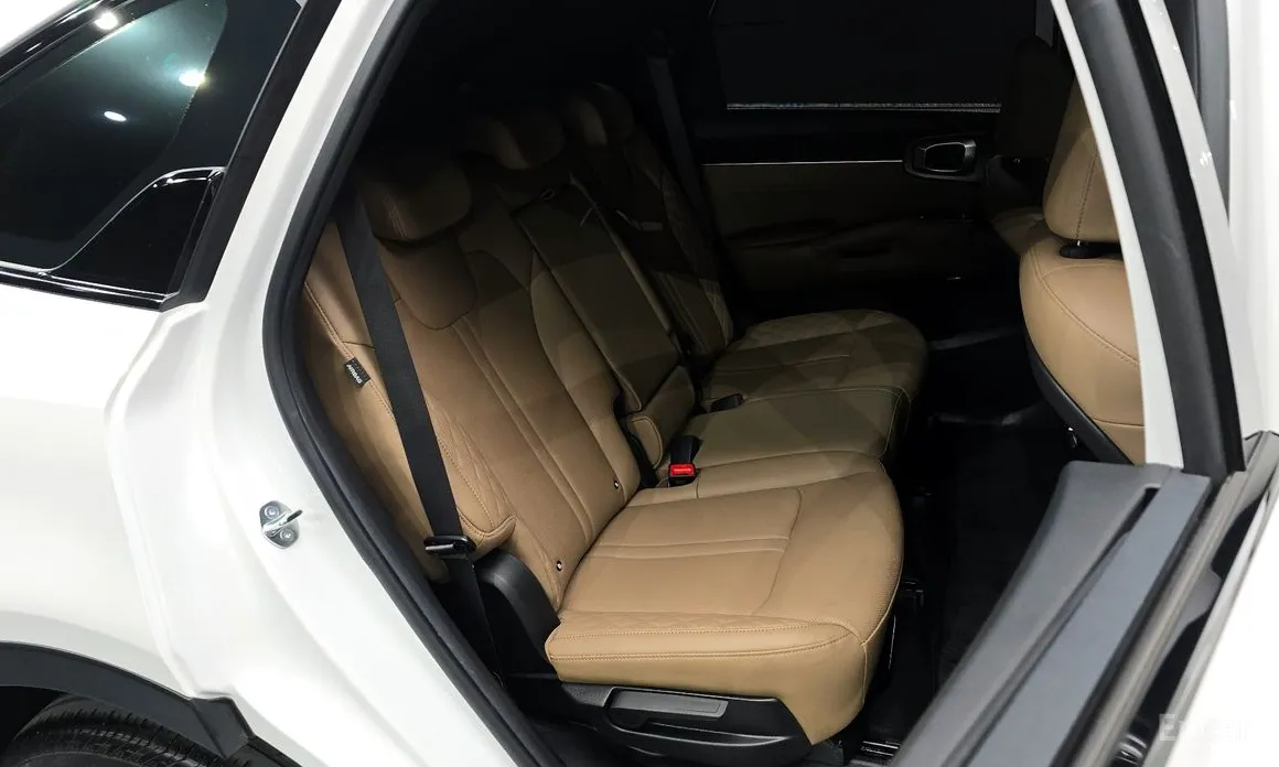 Фото 12 - Kia Sorento