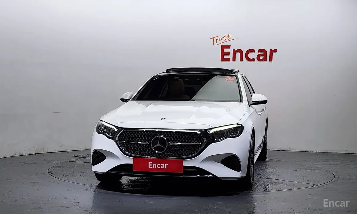 Фото 3 - Mercedes-Benz E-Class