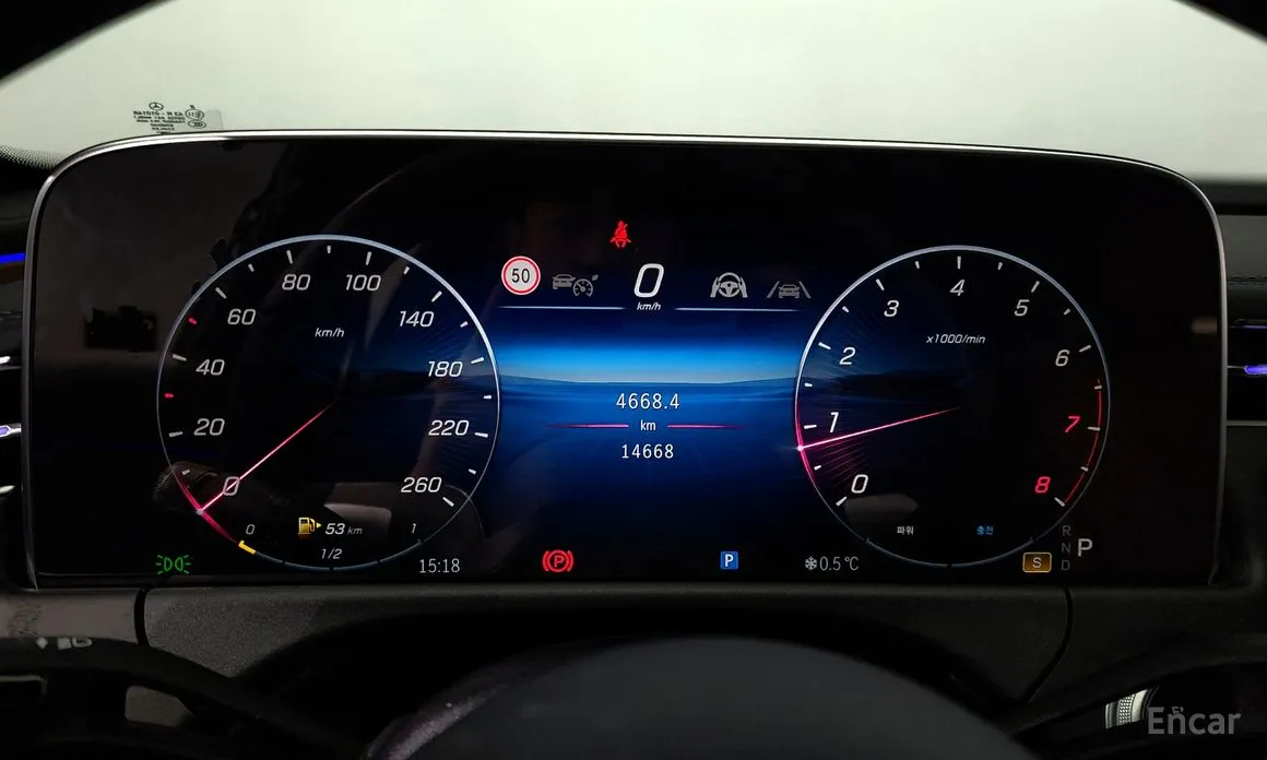 Фото 8 - Mercedes-Benz E-Class