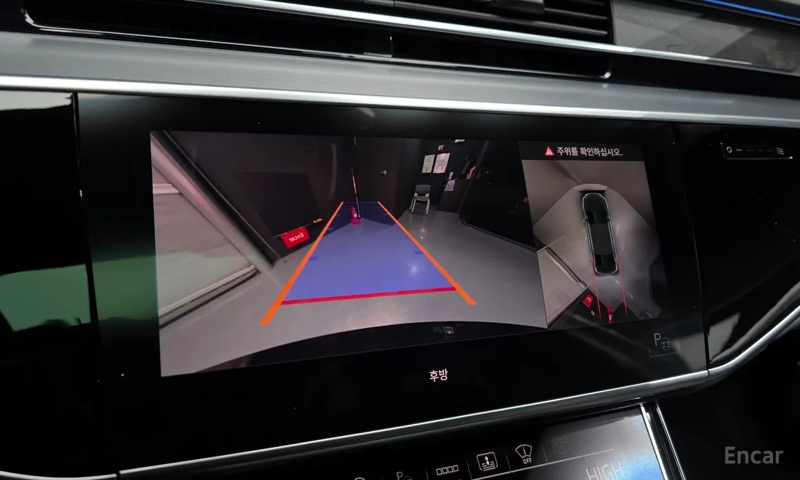 Фото 15 - Audi A8