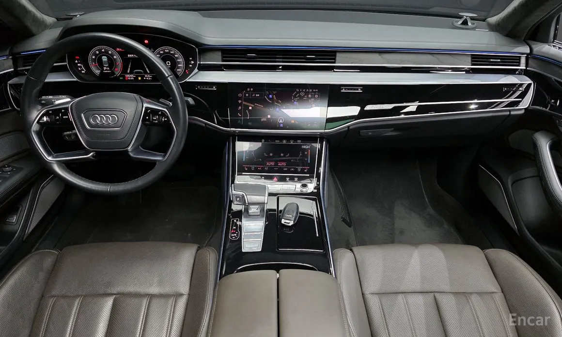 Фото 7 - Audi A8