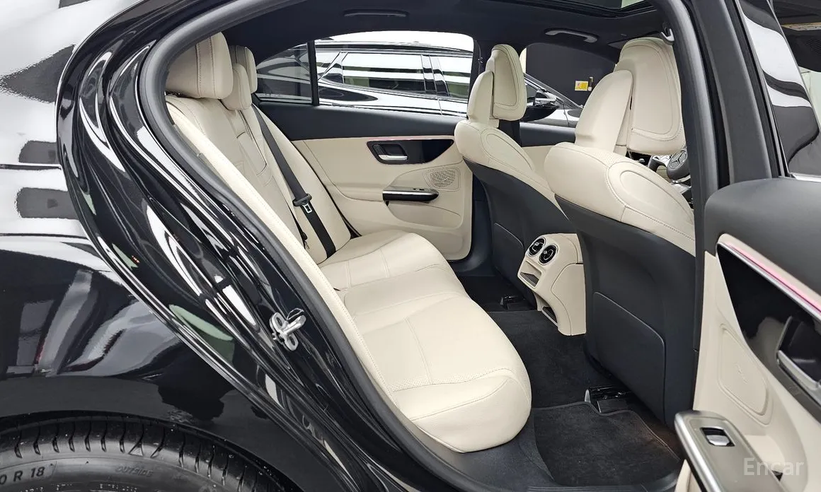 Фото 12 - Mercedes-Benz C-Class