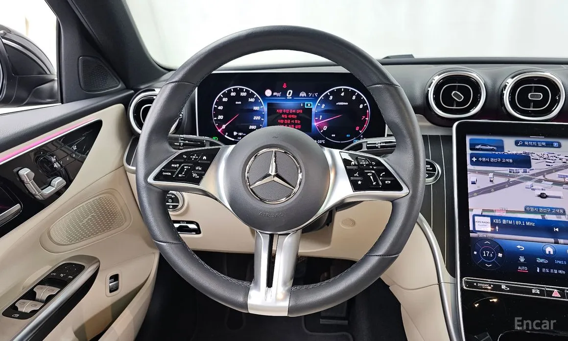 Фото 13 - Mercedes-Benz C-Class