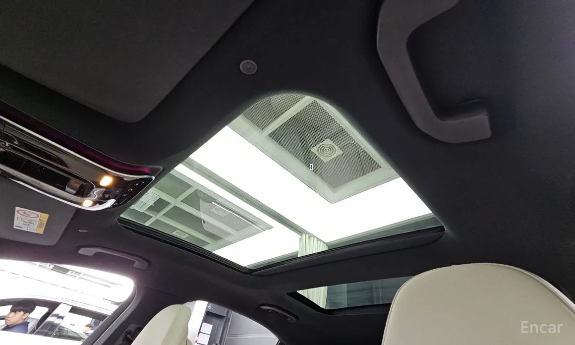 Фото 17 - Mercedes-Benz C-Class