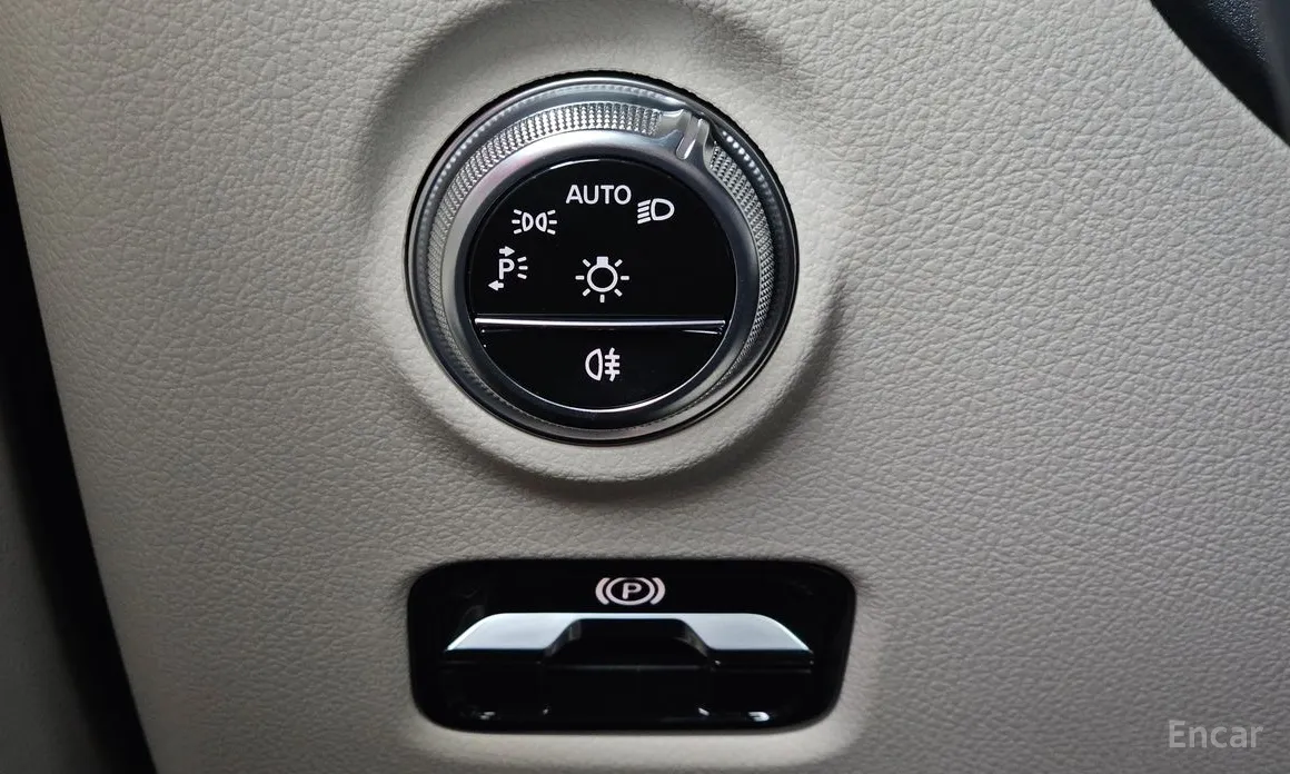 Фото 19 - Mercedes-Benz C-Class