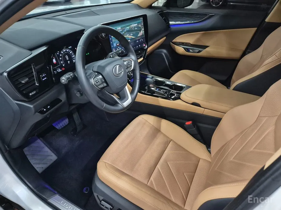 Фото 10 - Lexus NX