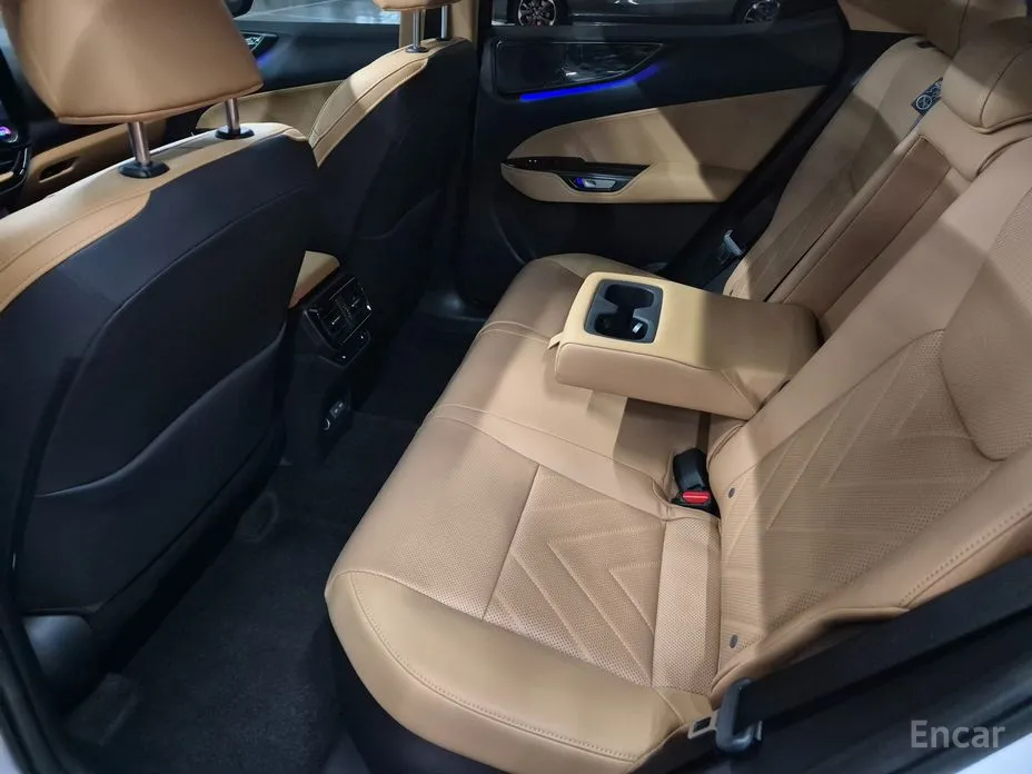 Фото 11 - Lexus NX