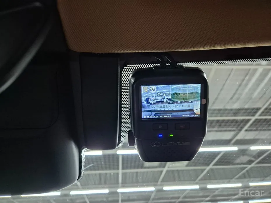 Фото 13 - Lexus NX