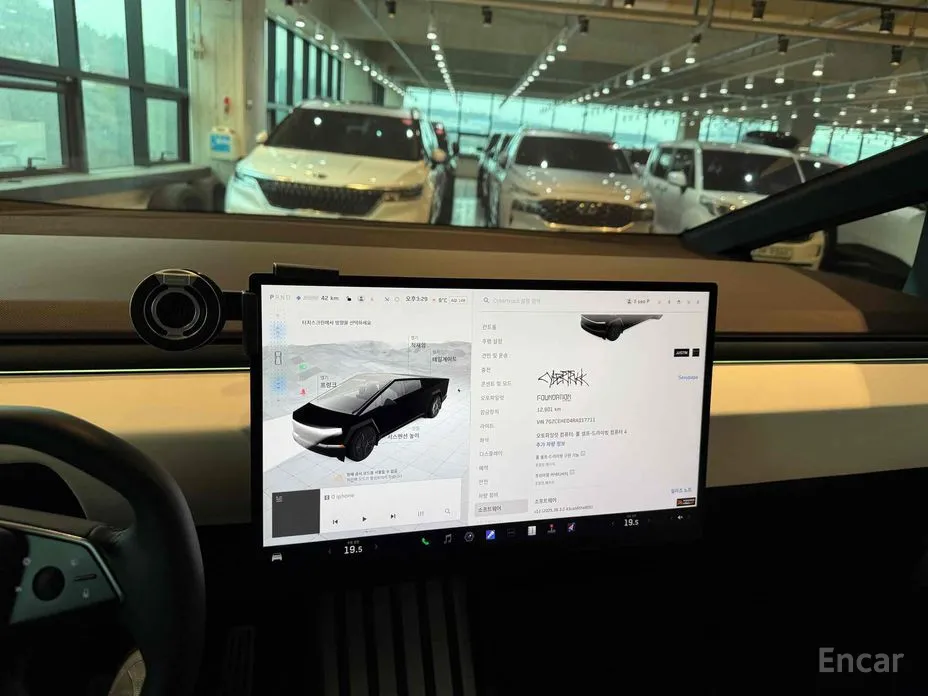 Фото 11 - Tesla Cybertruck