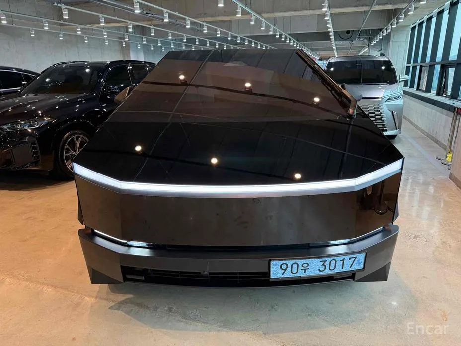 Фото 2 - Tesla Cybertruck