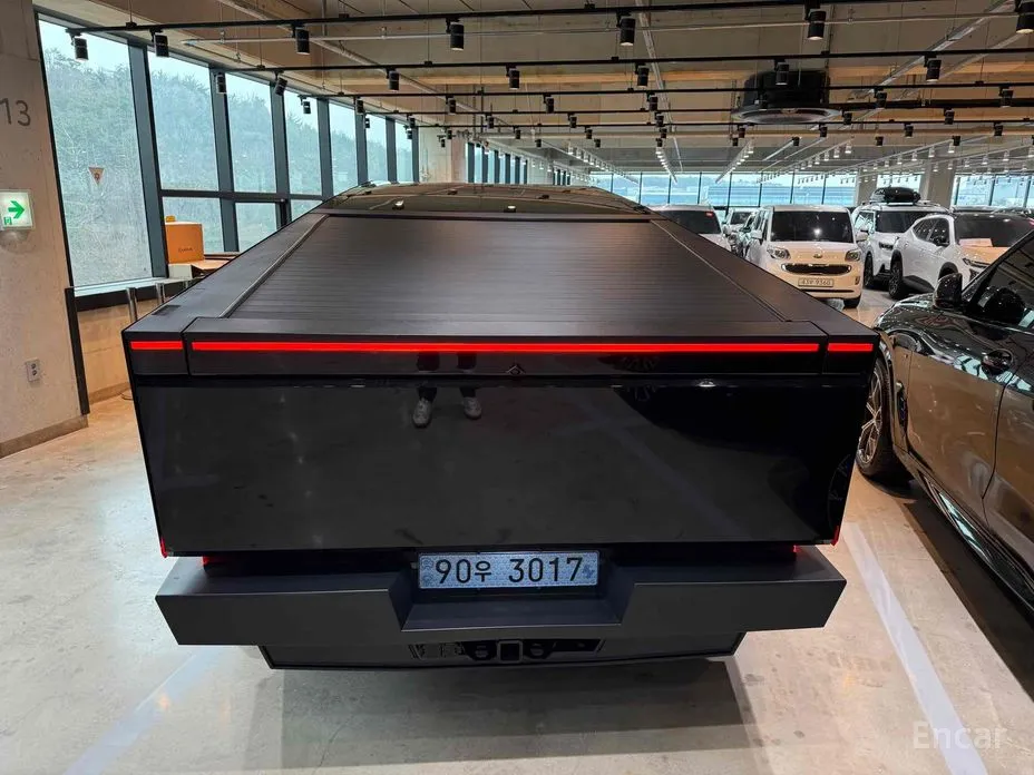 Фото 5 - Tesla Cybertruck