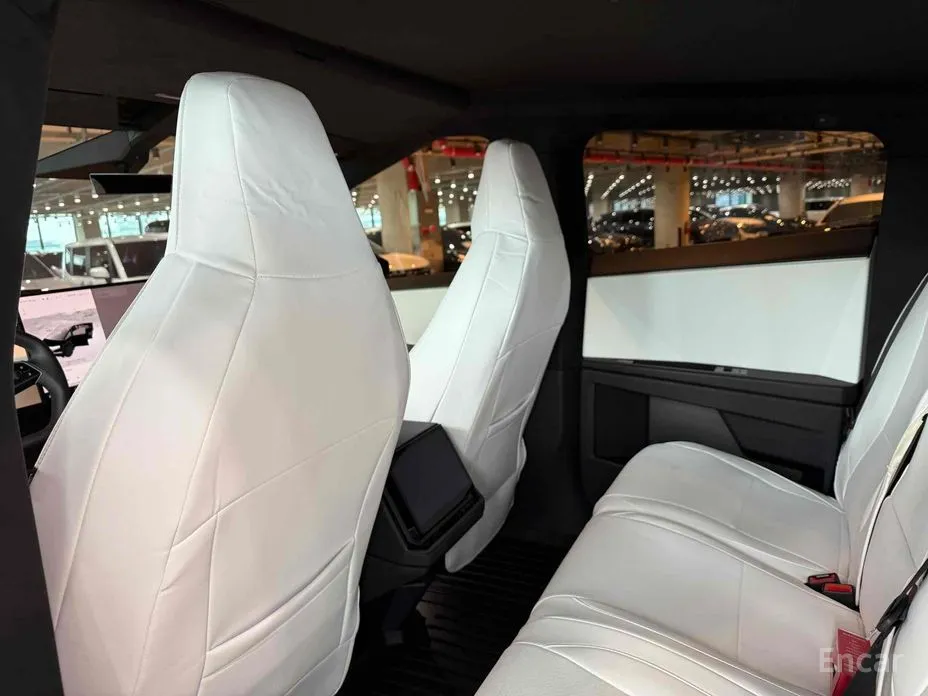 Фото 7 - Tesla Cybertruck