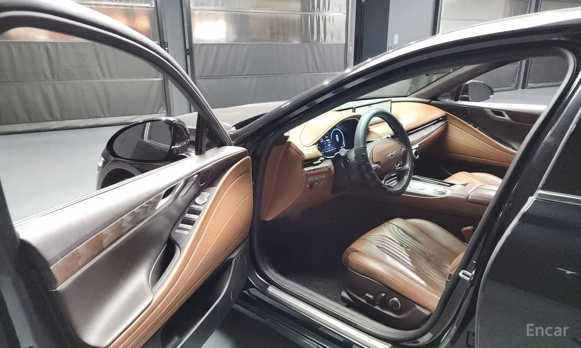 Фото 10 - Genesis G80