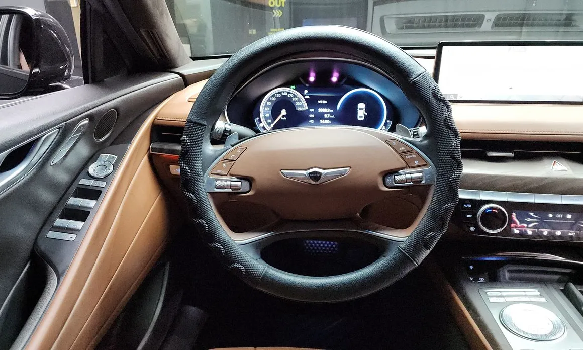 Фото 13 - Genesis G80