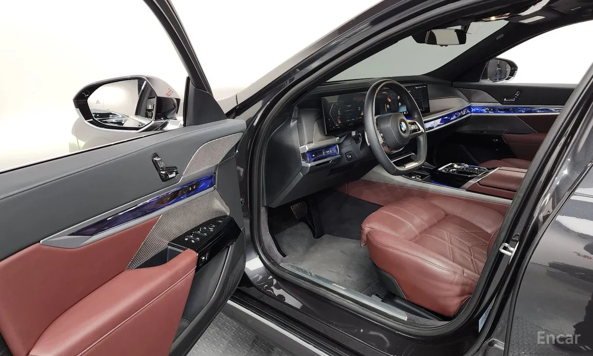Фото 10 - BMW 7 Series