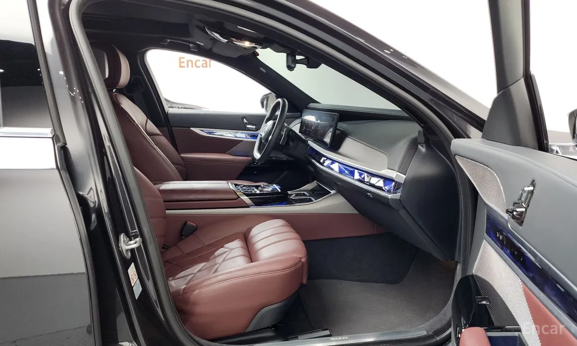 Фото 11 - BMW 7 Series