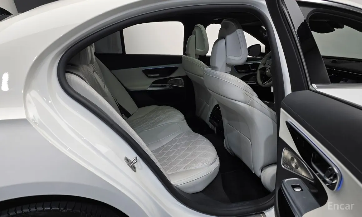 Фото 12 - Mercedes-Benz E-Class