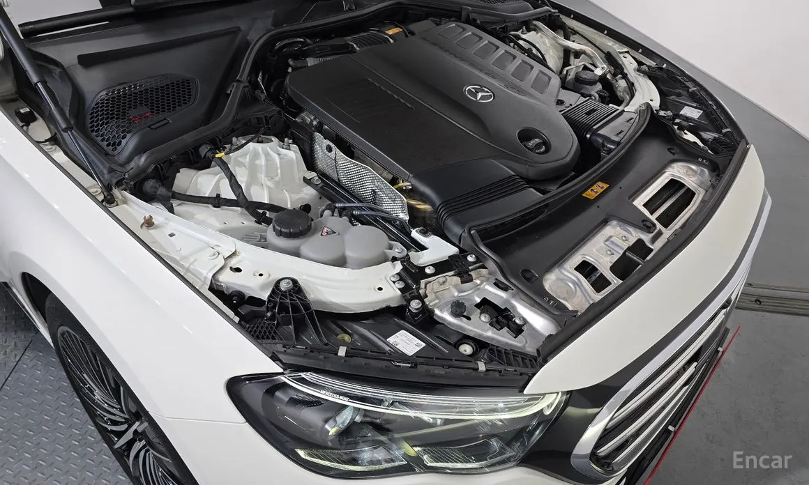 Фото 6 - Mercedes-Benz E-Class