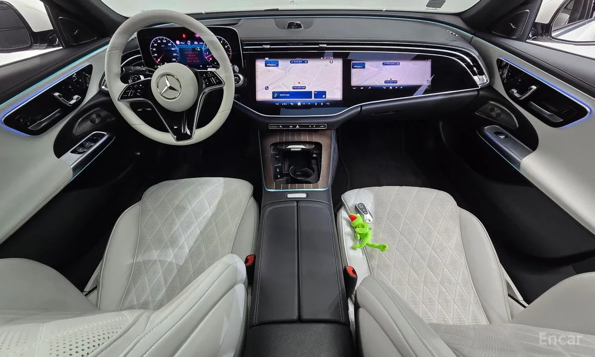 Фото 7 - Mercedes-Benz E-Class