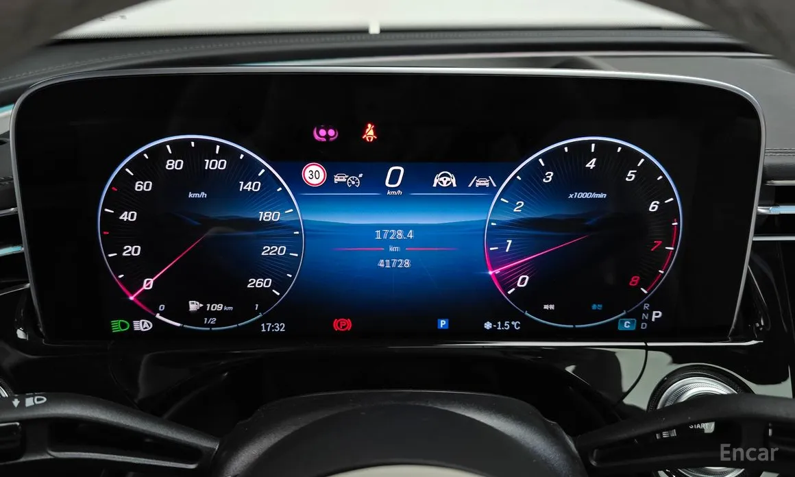 Фото 8 - Mercedes-Benz E-Class