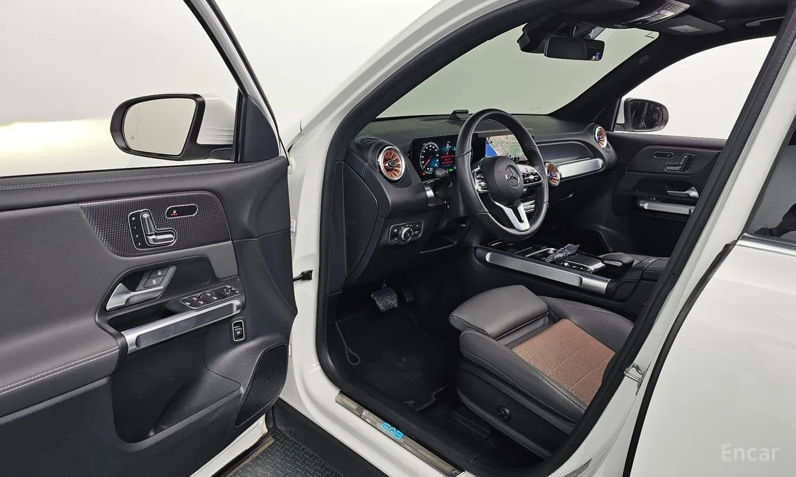 Фото 12 - Mercedes-Benz EQB