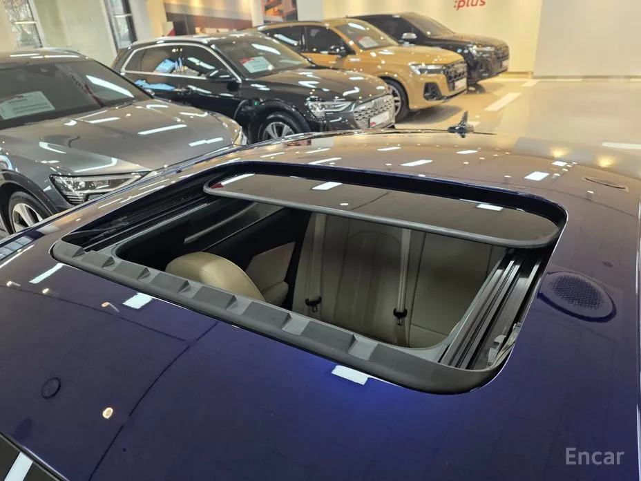 Фото 19 - Audi A4