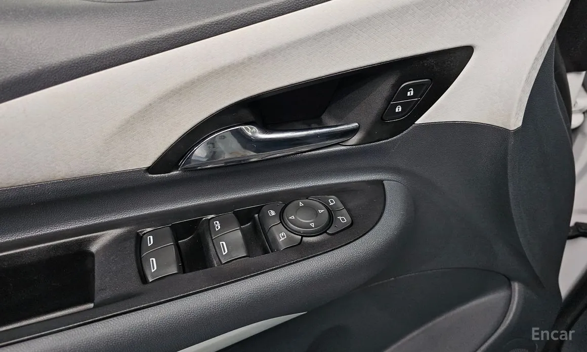 Фото 12 - Chevrolet Bolt EV