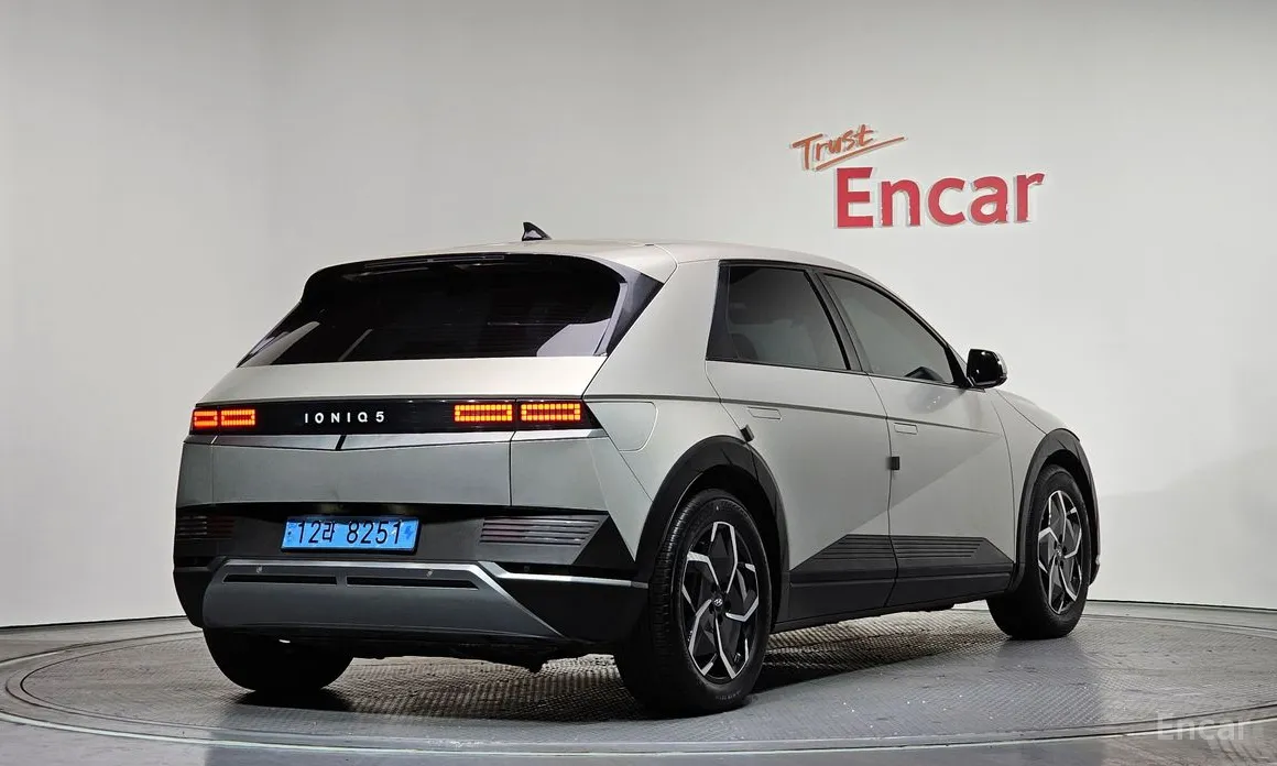 Фото 2 - Hyundai Ioniq 5