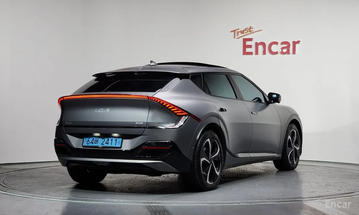 Фото 2 - Kia EV6