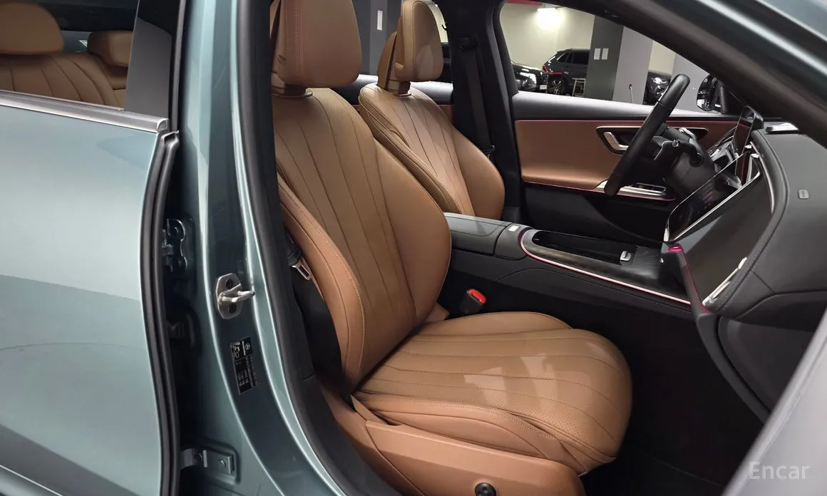 Фото 10 - Mercedes-Benz E-Class