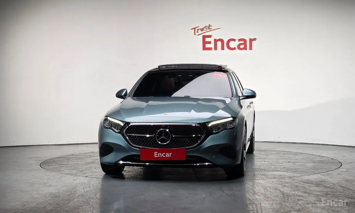 Фото 3 - Mercedes-Benz E-Class